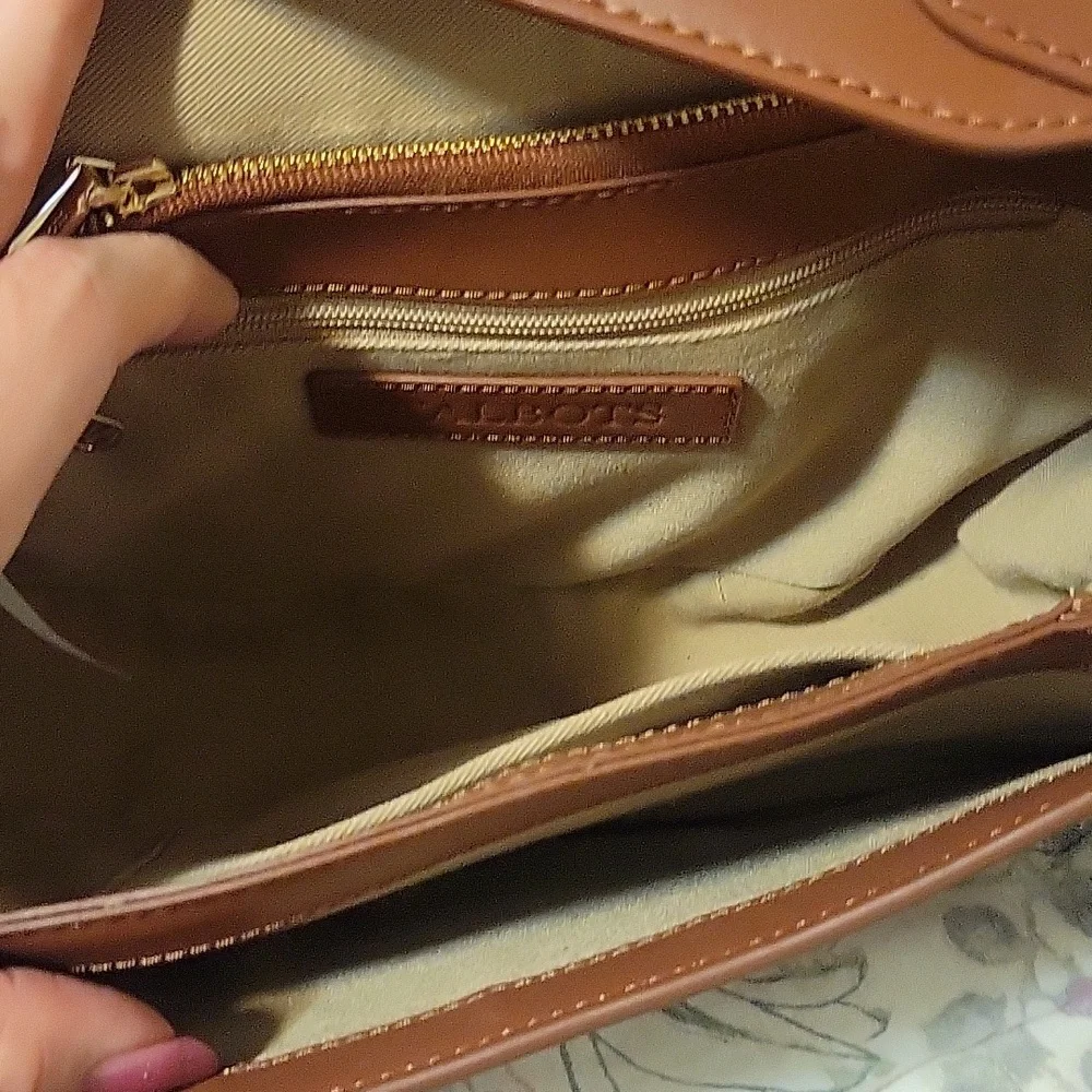 Talbots Saddle Purse - Picture 4 of 9